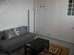 Berceni, 2 min. metrou, piata, stradal, in vila, libera 22.08!